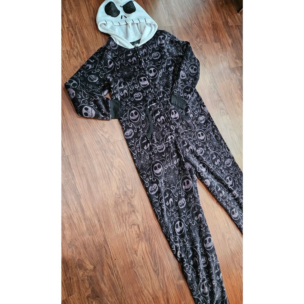 Disney Jack Skellington One piece XL Hooded Zip Fleece Black/White Jumpsuit - Picture 2 of 4